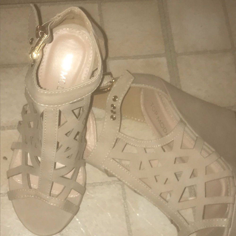 BEIGE WEDGES - Picture 6 of 7